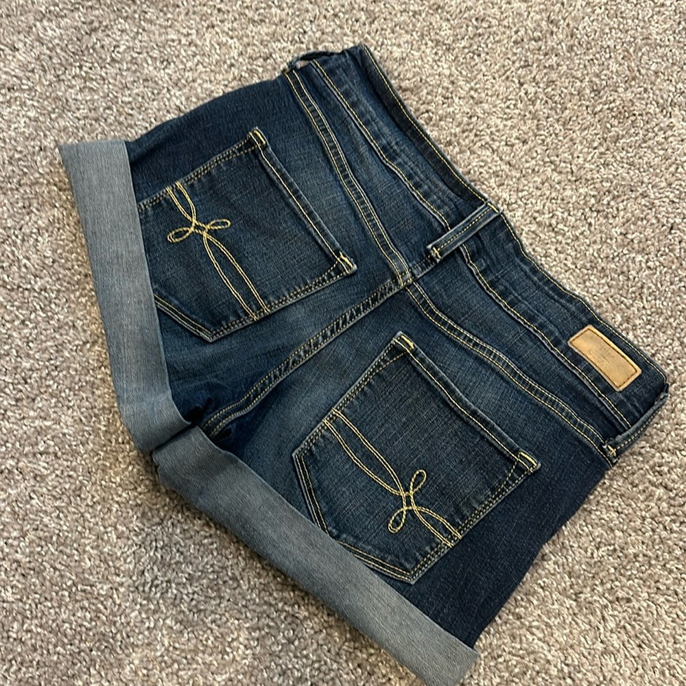 Levi Low rise denim shorts